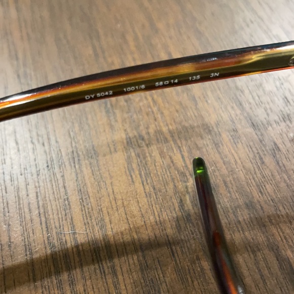 DKNY aviator sunglasses - Picture 4 of 7